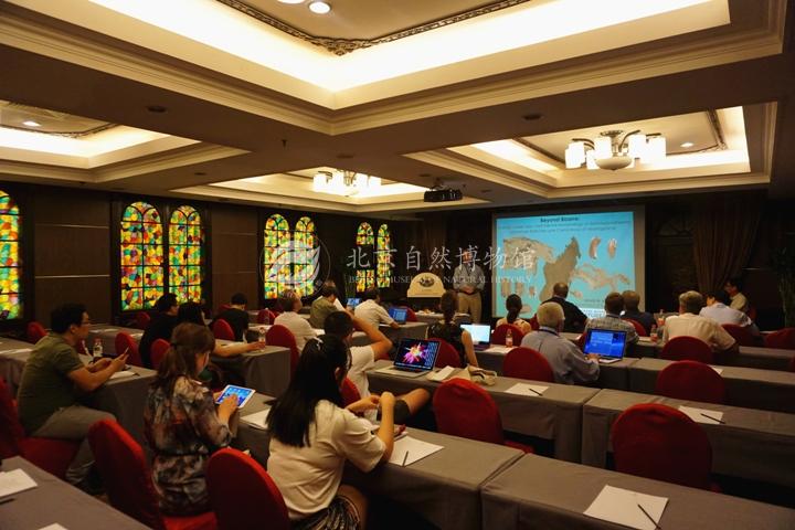 1528448112537042519.jpg 1专家学者做学术汇报x.jpg