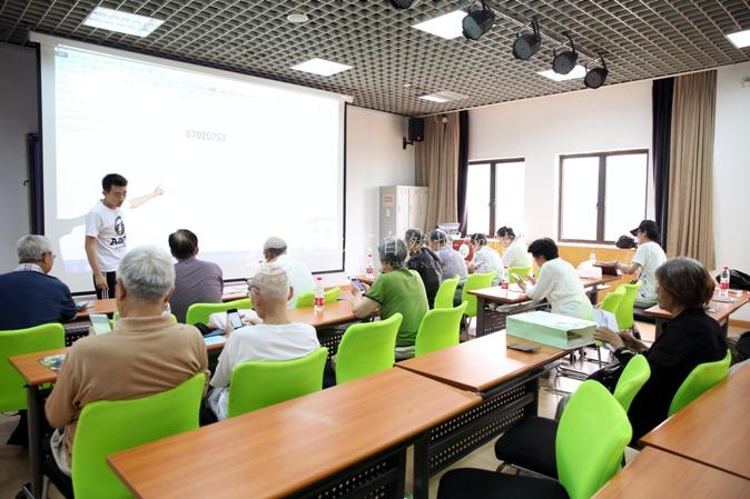 1529999796304030919.jpg 2.jpg